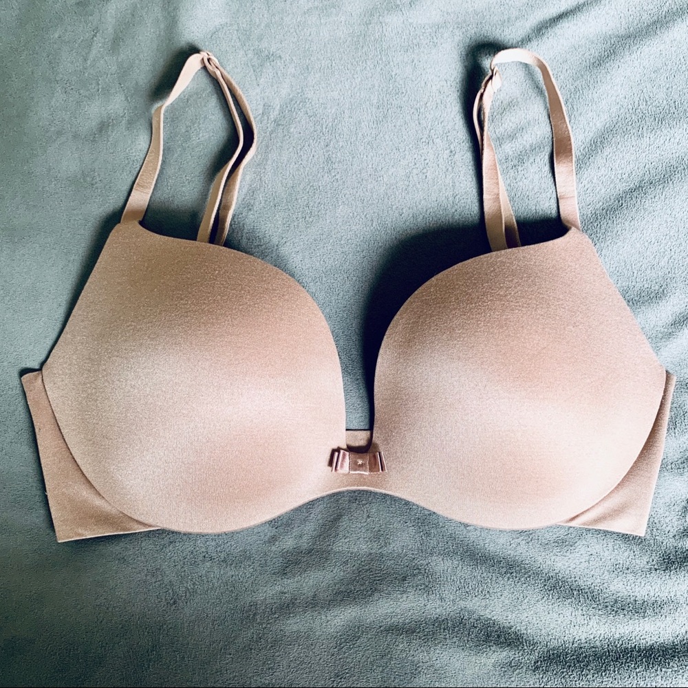 Victoria’s Secret nude push up bra size 32D(34C)